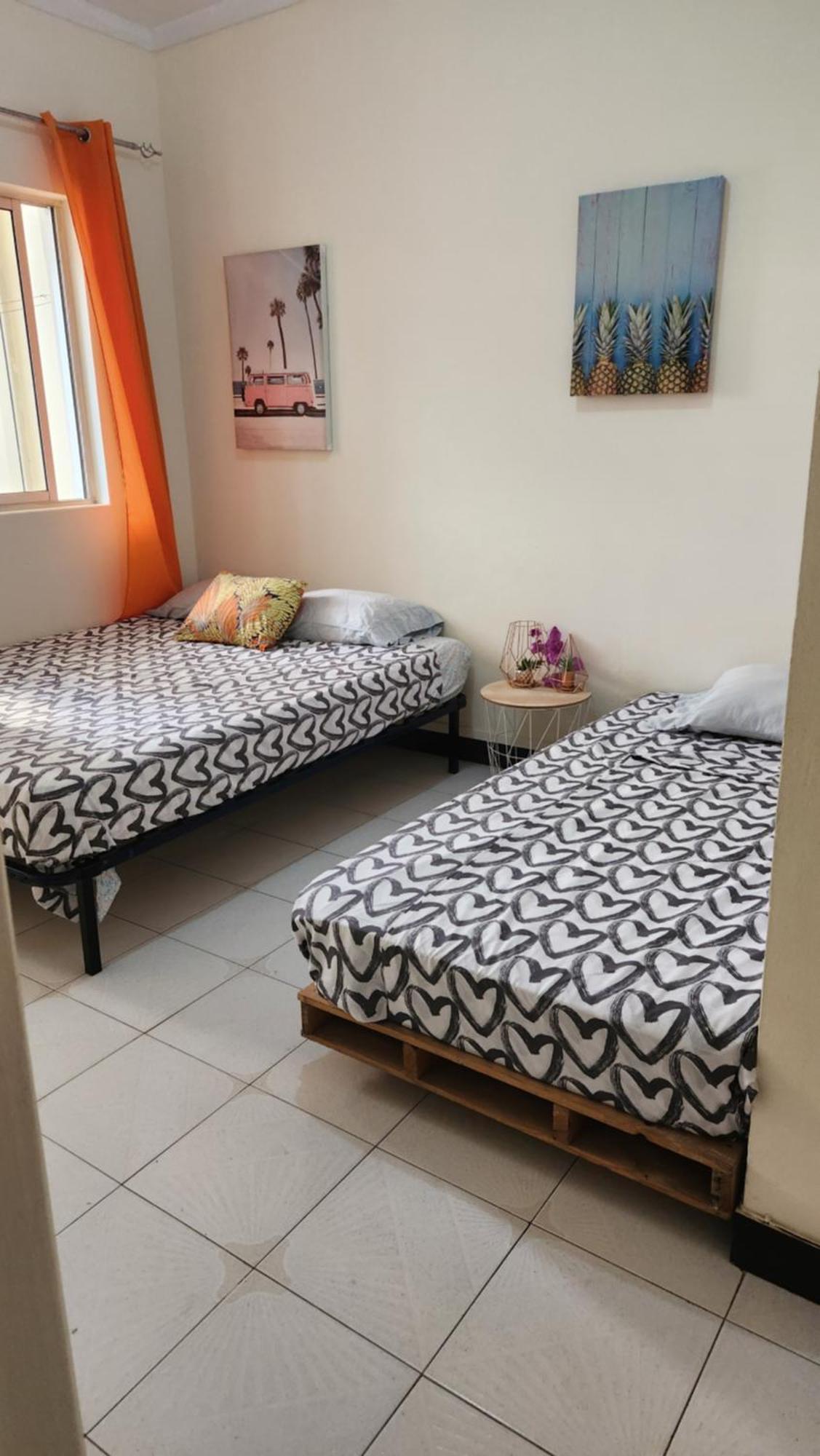 No Cash Accepted-Meeting Point Hostel- Praia, Also In Tarrafal & Fogo Exterior foto