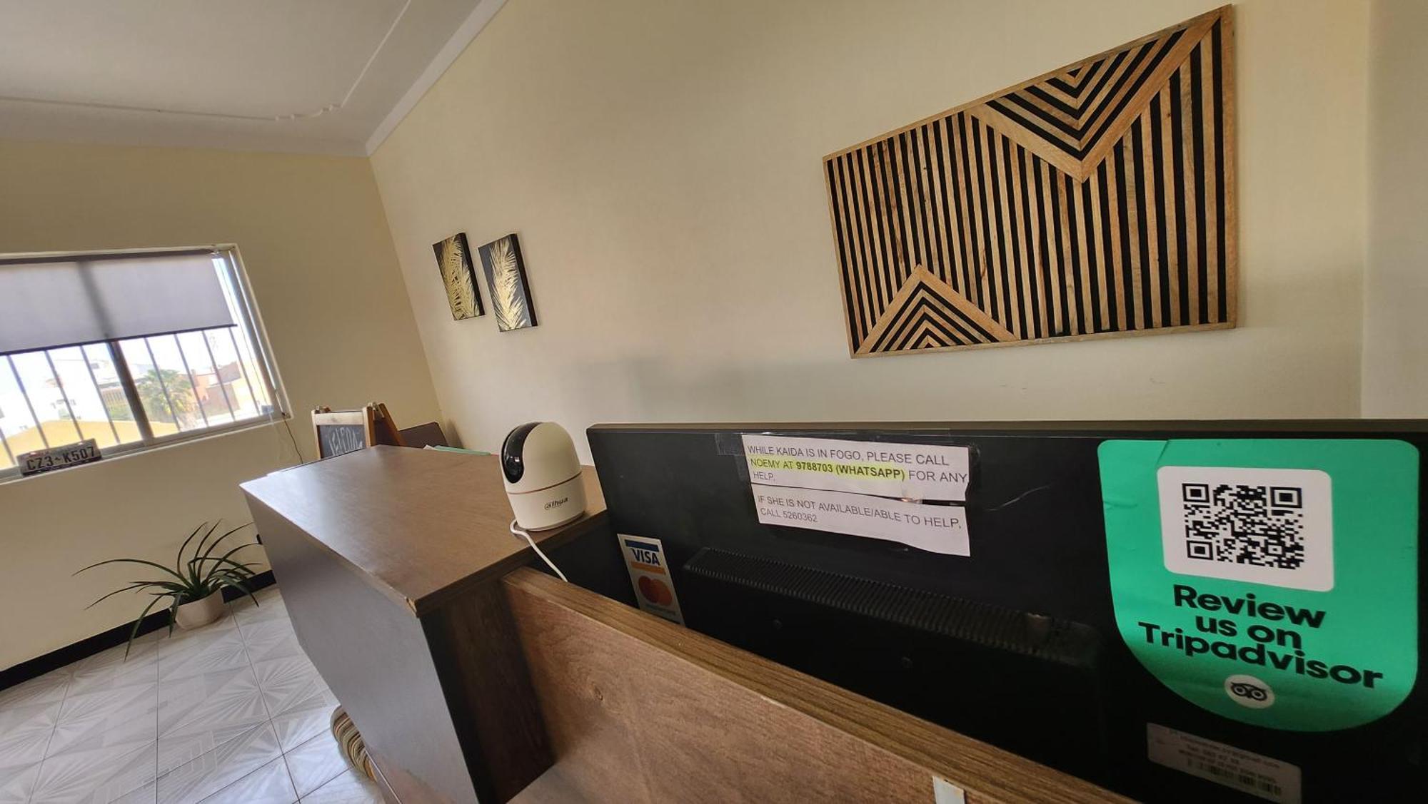 No Cash Accepted-Meeting Point Hostel- Praia, Also In Tarrafal & Fogo Exterior foto